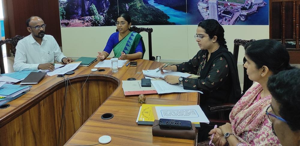 Karwar: DC Lakshmi Priya orders proper investigation into atrocity cases in Uttara Kannada