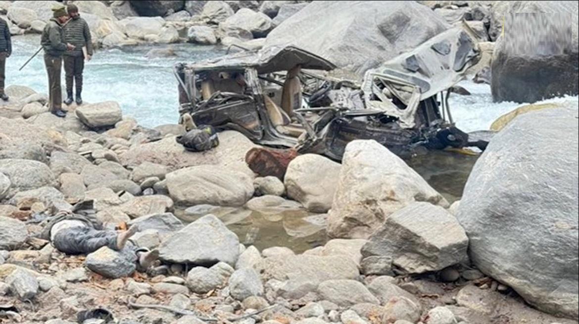 Four dead, two missing as vehicle plunges into river in J&K's Kishtwar; Rescue operations underway