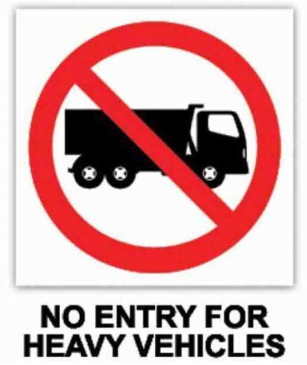 Heavy vehicles banned on Karwar’s 10 number bridge due to damage; alternate route announced