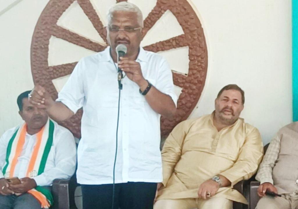 Bhatkal reels under power crisis; public outrage peaks as HESCOM chief arrives today