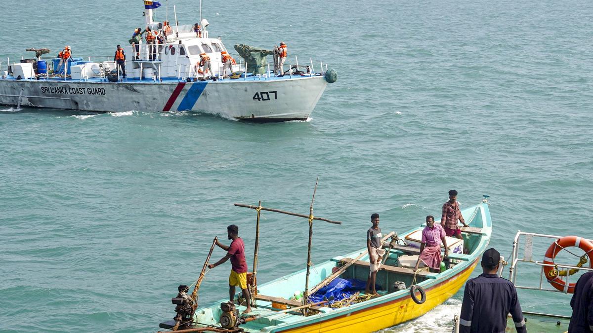 Sri Lankan Navy detains 10 Indian fishermen on poaching charges