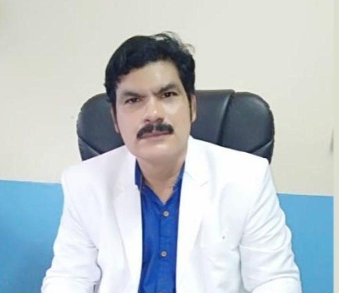 Karwar medical officer caught red-handed taking bribe for hospital supply tender