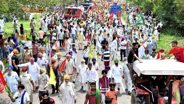 Punjab bandh disrupts traffic as farmers block roads; rail and bus services suspended