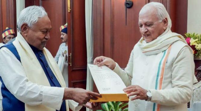 Nitish Kumar meets Governor after cabinet clears proposal to dissolve assembly