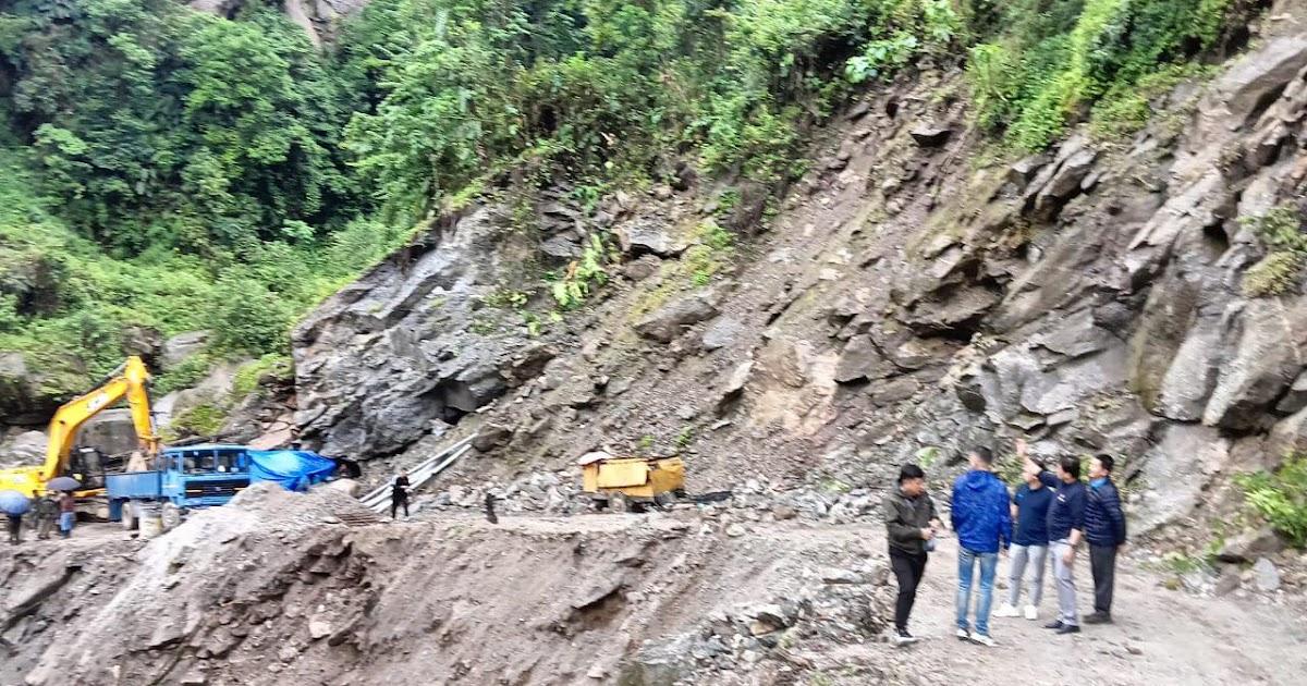 1,500 tourists stranded in north Sikkim amid heavy rains; search for 8 missing suspended